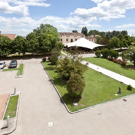 Una Hotels Оккьобелло Екстер'єр фото
