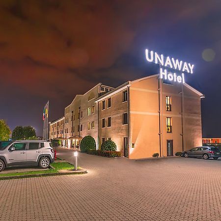 Una Hotels Оккьобелло Екстер'єр фото
