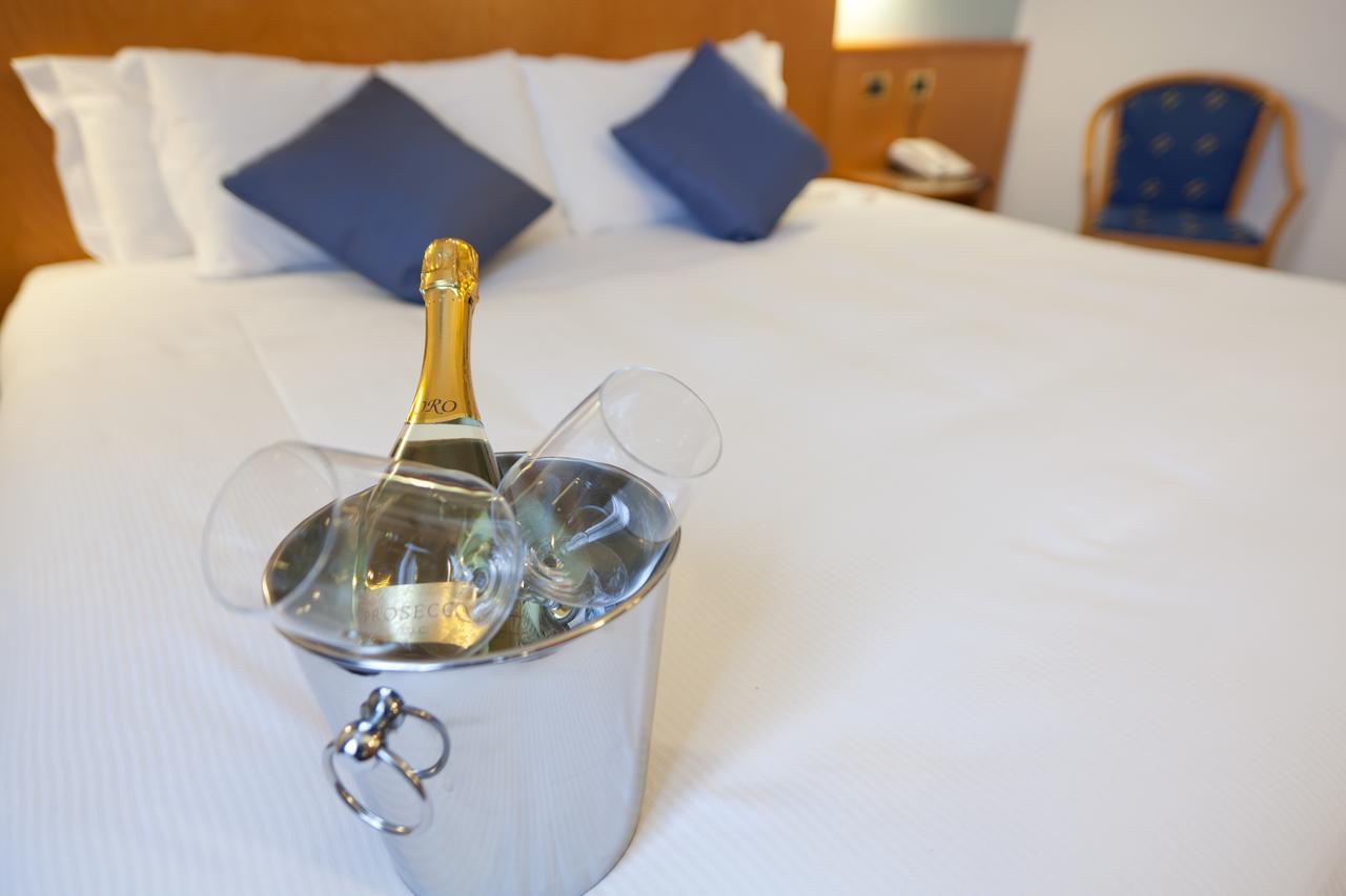 Una Hotels Оккьобелло Екстер'єр фото