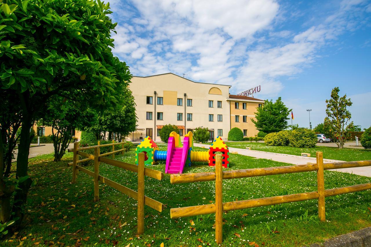 Una Hotels Оккьобелло Екстер'єр фото