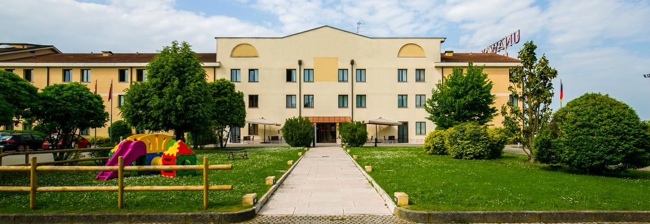 Una Hotels Оккьобелло Екстер'єр фото