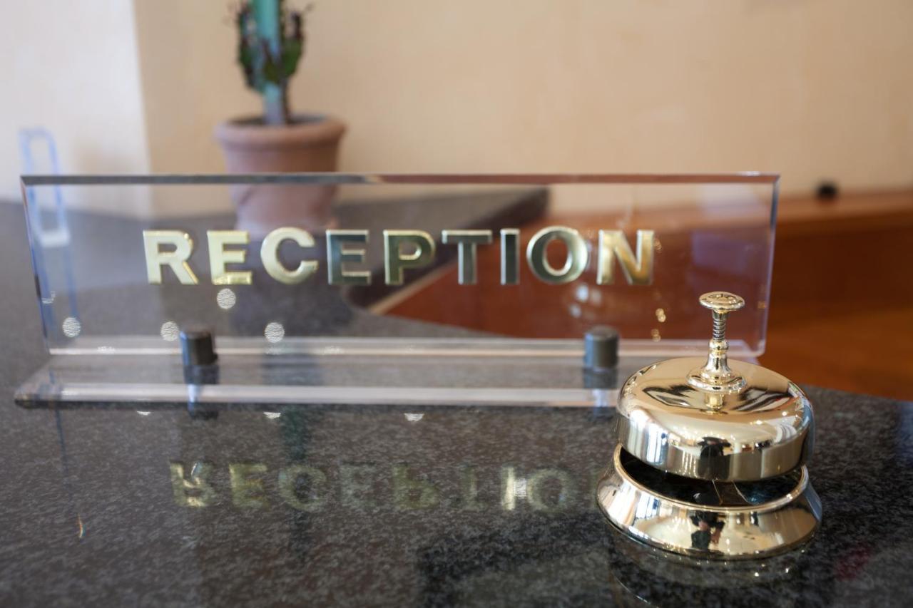 Una Hotels Оккьобелло Екстер'єр фото